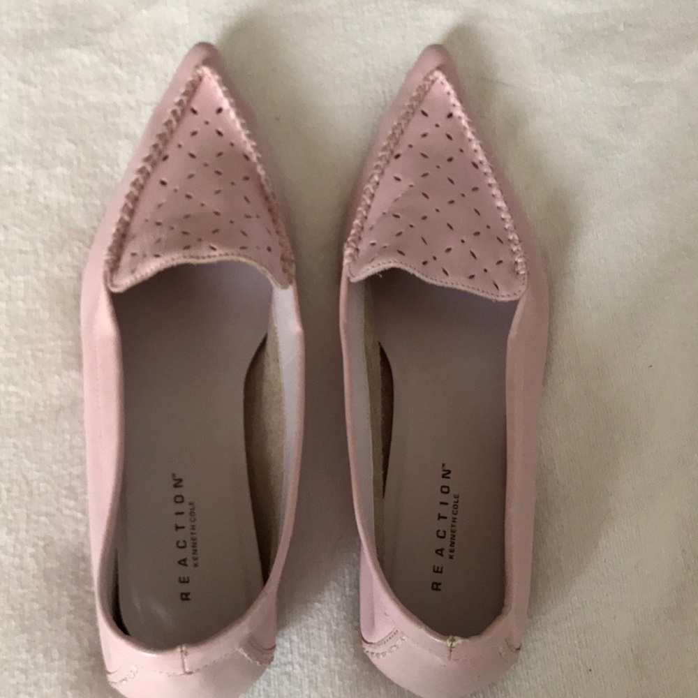 New Kenneth Cole, Reaction , leather flat shoes.